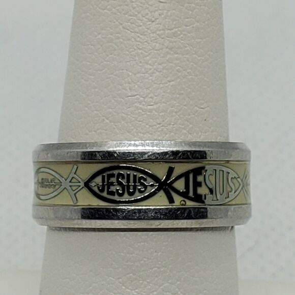 Glow in the Dark Jesus Fish Ring - Picture 2 of 9